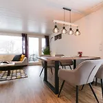 Spirit - Balkon - Bergsicht - Parkplatz * Engelberg