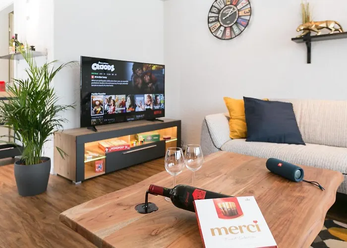 Spirit - Balkon - Bergsicht - Parkplatz * Енгельберг